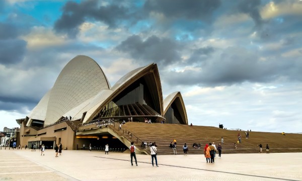See Opera House in Sydney web v2